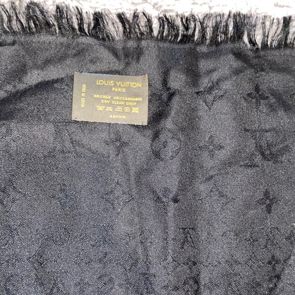LOUIS VUITTON Black Cashmere Silk Damier LV Monogram Scarf - Picture 10 of 12